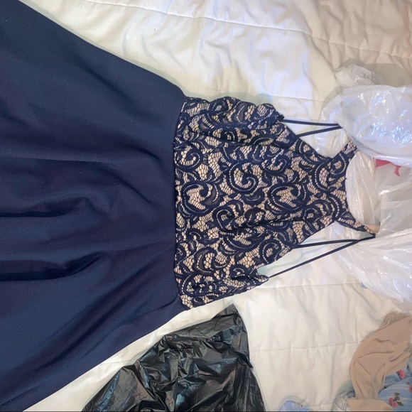 Only worn once - Picture 3 of 3